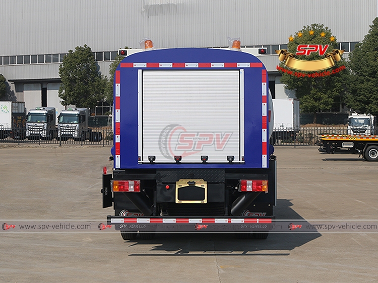 8,000 Litres Fuel Truck Sinotruk - B 8,000 Litres Fuel Truck Sinotruk - B